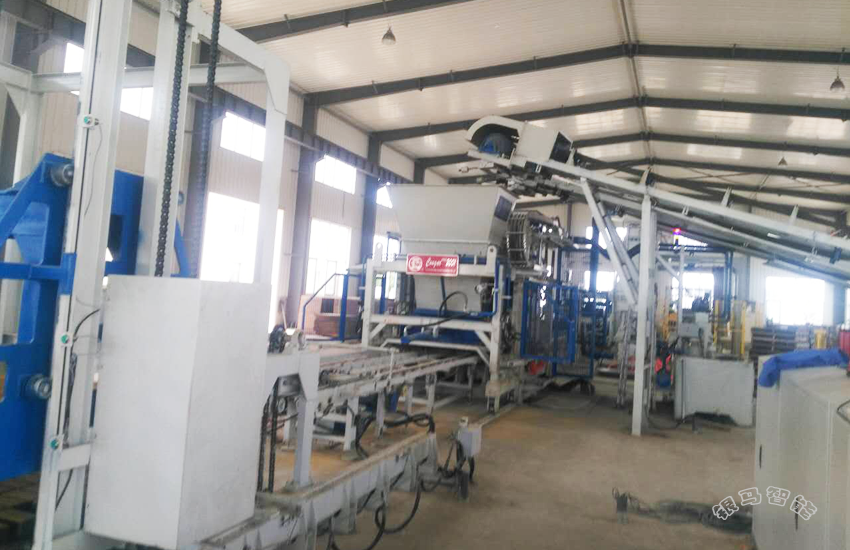 全自動建筑垃圾制磚機(jī):為一城環(huán)保,擇一地終老